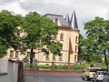 Vom 12. bis 13. März besuchte die BMBF-Initiative „BIOTechnikum“ die Sekundarschule Annaburg, unweit der ehemaligen Unteroffiziersvorschule (schlossartiger Kasernenbau im Bild) und des Annaburger Schlosses.
