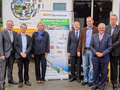 Die Eröffnungsveranstaltungen an beiden Bodensee-Stationen standen unter dem Motto „Nachwuchs für die Life Sciences begeistern, Wissenschafts- und Wirtschaftsstandort Bodensee stärken“. In Überlingen nahmen (v. l. n. r.) Peter Olgemüller (Vetter-Pharma), Michael Statnik (BioLAGO e.V.), Sabine Becker (Oberbürgermeisterin Überlingen), Dr. Diethard Müller (MVZ Labor), Carsten Schafflhuber (SCHAFFLHUBER Dental Systemhaus), Herr Haas (Sparkasse) und Prof. Dr. Jörg Bergemann (BioLAGO e. V.) an der Veranstaltung teil.