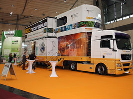 Auf der Leitmesse für Biotechnologie, LifeSciences und Labortechnik eröffnete die Initiative „BIOTechnikum: Erlebnis Forschung – Gesundheit, Ernährung, Umwelt“ spannende Einblicke in die Schlüsseltechnologie des 21. Jahrhunderts. Auf der Leitmesse für Biotechnologie, LifeSciences und Labortechnik eröffnete die Initiative „BIOTechnikum: Erlebnis Forschung – Gesundheit, Ernährung, Umwelt“ spannende Einblicke in die Schlüsseltechnologie des 21. Jahrhunderts.